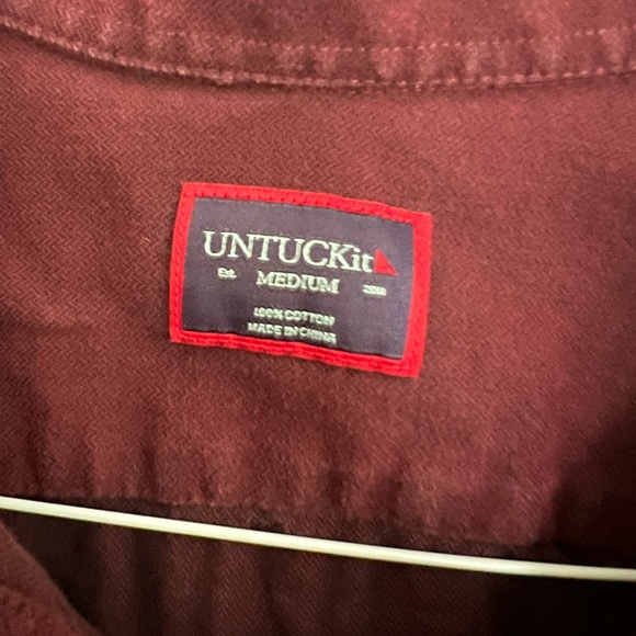 UNTUCKit Maroon 100% Cotton Mens Button Down Shirt In Medium. Casual Preppy - Picture 4 of 6